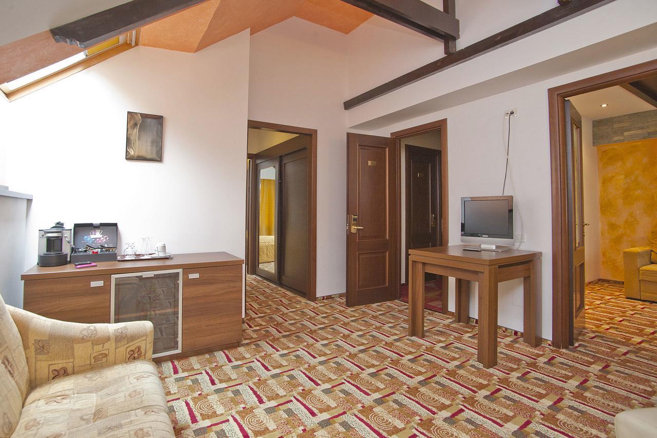 Pensiunea Casa Iris 3*